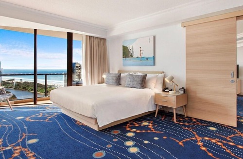 Surfers Paradise Resort | Marriott's Vacation Club at Surfers Paradise 1 Bedroom Lagoon View