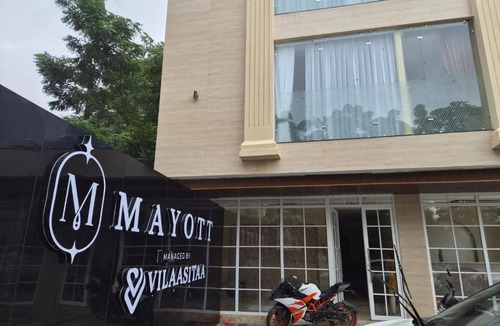 Indore Hotel | Mayott Managed By Vilaastaa