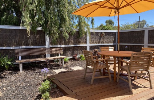 McCrae Villa | McCrae beach Villa on Wattle Place, a 5 mins walk to the beach
