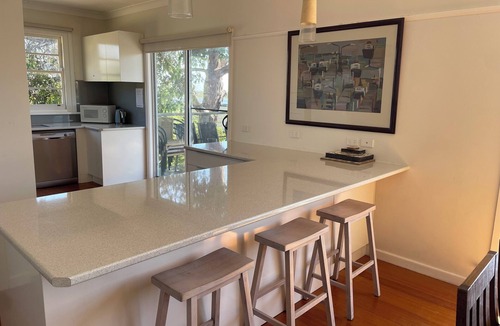 McCrae House | McCrae: location, location! Boasting bay views with the beach a 5 minutes walk.