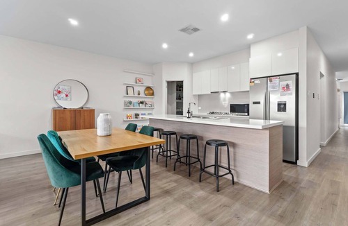 Plympton House | Mellow&Modernized Townhouse-3Beds-Quiet-Anzac Hwy