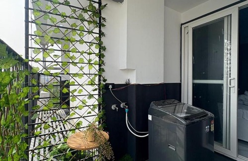 Sector 39 Apartment | Meraki Suites 1BHK Near Medanta Hospital