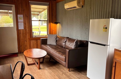 Nowa Nowa RV Rental | Mingling Waters