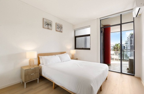 Wolli Creek Apartment | Modern 2-Bed Apartment Near Airport