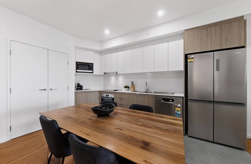 Cannington Apartment | Modern 2-Bed Apartment with Private Balcony