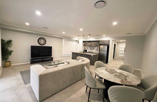 Oran Park House | Modern 4BR House w/All Queen Beds & Private Master Ensuite