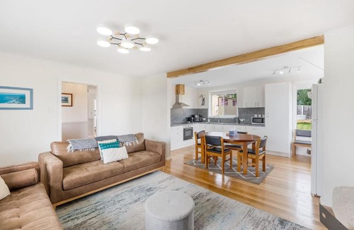 Triabunna House | Modern Coastal Escape in Triabunna