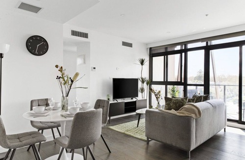 Caulfield North Apartment | Modern Elegance Caulfield North