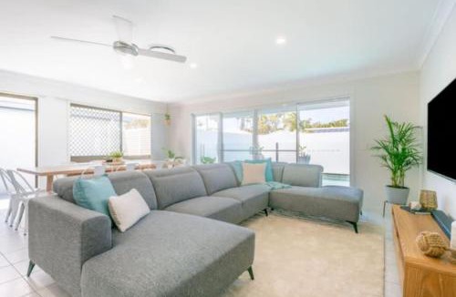 Mooloolaba House | Mooloolaba Escape to Mooloolaba & Feel At Home in Style
