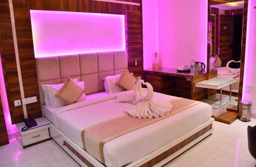 Kanpur Hotel | Moon And Mars Resort
