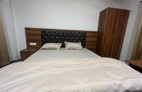 Dhunar Gaon Resort | Moonlight Guest House