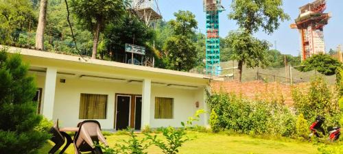 Dhunar Gaon Resort | Moonlight Guest House