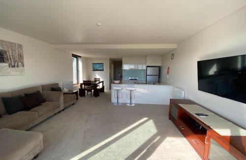 Hotham Heights Apartment | Moritz 8 - undercover private parking