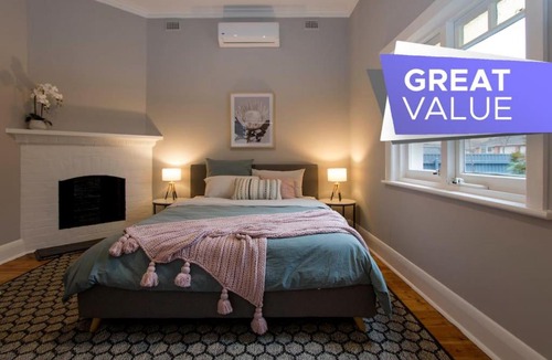 Cumberland Park House | Morris & Eaton Cottages in Vibrant Cumberland Park