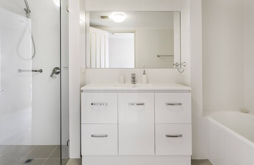 Mosman Apartment | Mosman Abode Furnished Apartment - Central Mosman Location