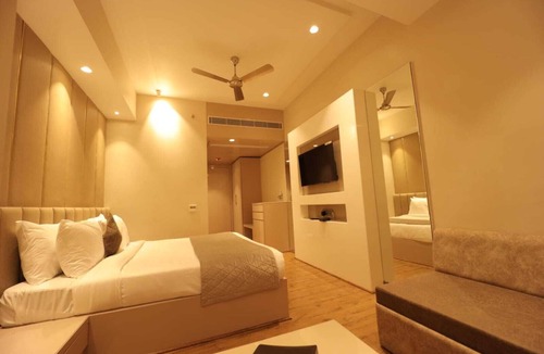 Kanpur Hotel | MVR Grand Hotel