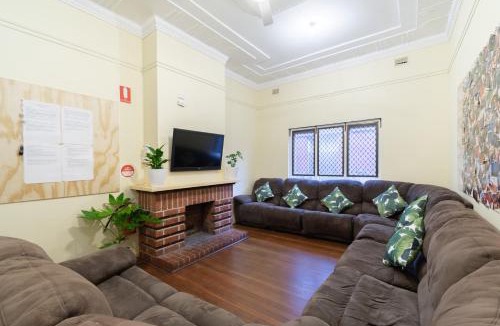 Northbridge Hostel | myOZexp Aberdeen Lodge