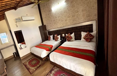 Paliyal Gaon Hotel | Nakshatra Resort