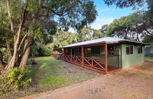 Prevelly House | Narda Beach House - Short Walk to Beautiful Beach