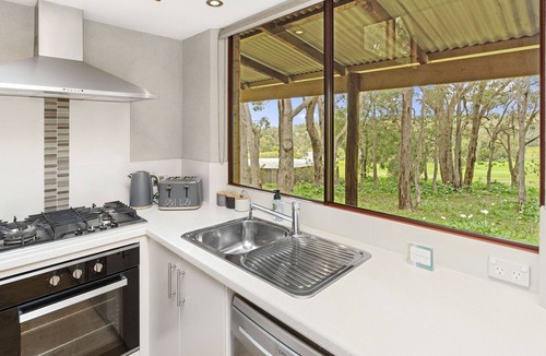 Quedjinup Cottage | Nature lover's dream set in a natural bush setting with lake views. Pet friendly