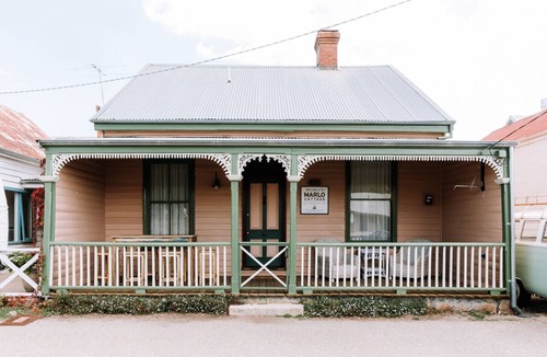 Beechworth House | Ned Kelly's Marlo Cottage - best location in town