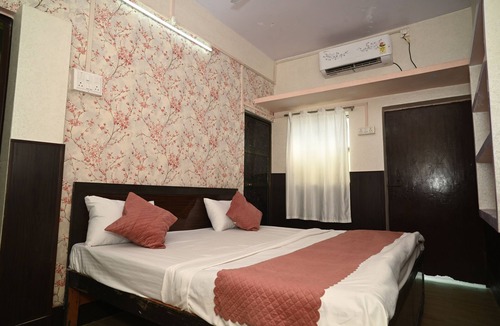 Varanasi Hotel | New Bala Ji
