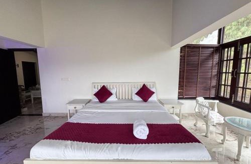 Shyamkhet Bed & Breakfast | new vintage penthouse