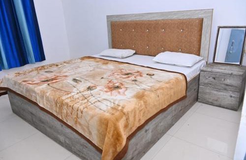 Aonla Hotel | Nirmala Garden