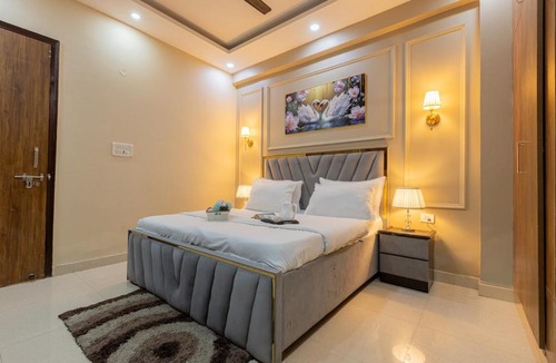 Hasanganj Hotel | Nirvaná Entire Ambience