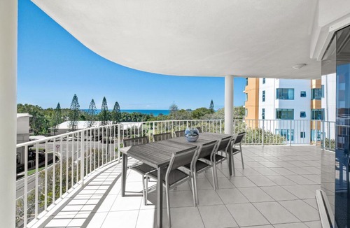 Mudjimba Apartment | Ocean View 3 bedroom Apartment