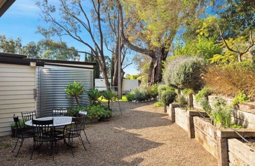 Seymour House | On The Bend- Absolute Waterfront Retreat