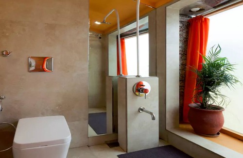 The Mall Road Hotel | Orange Crush, Mussoorie