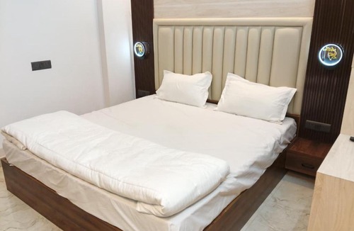 Palm Meadows Hotel | Orange Elite Stays Whitefield