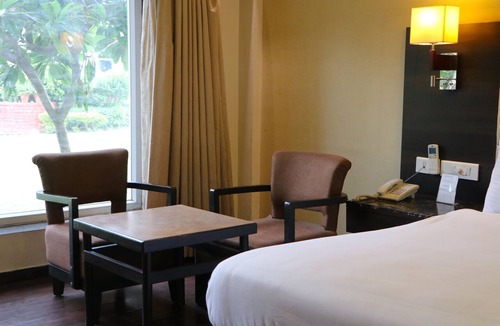 Kanpur Hotel | Orient Resort