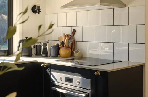 Ovens House | Oro, luxury immersed in nature. Serenity on the outskirts of Bright.