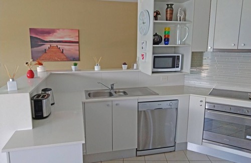 Salamander Bay Apartment | Pacific Blue 258 Salamander Bay with Resort Pool