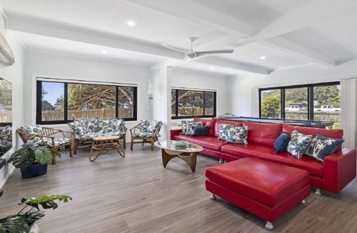Emerald Beach House | Pandanus At Emerald - Prime Beach Location, Cafes
