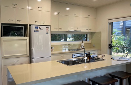 Arakoon House | Pandanus - Relaxing home near beautiful beaches.