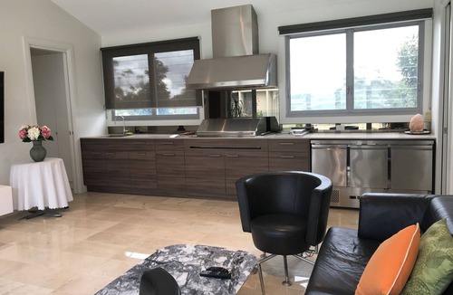 Duffys Forest Cottage | Paradise Country Living, Nature Retreat near Beaches & Private Chef Fine Dining