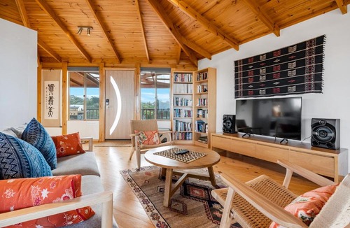 Dolphin Sands House | Peace & Plenty