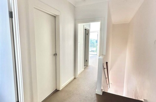 Lightsview Apartment | Peaceful 3BR Retreat Free Parking Close City