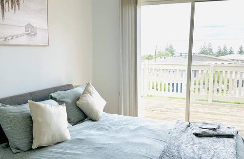 Moana House | Peaceful and spacious, ocean views, mins from beach. Family and pet friendly!