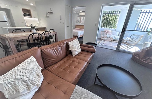 Manly Apartment | Peaceful apartment, steps away from the Manly hub