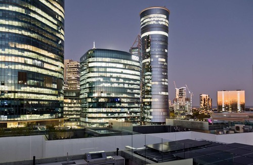 Perth Central Business District Apartment | Penthouse | Private Rooftop Pool & Perth Skyline