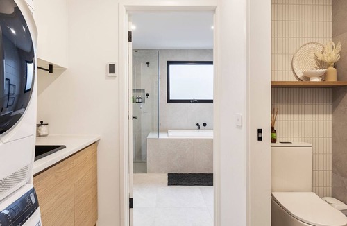 Hampton House | Pet Friendly - Bayside Spritz in Hampton
