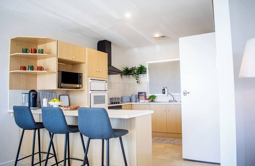 Encounter Bay House | Pet Friendly Beachfront HolidayHome-Near Boat Ramp