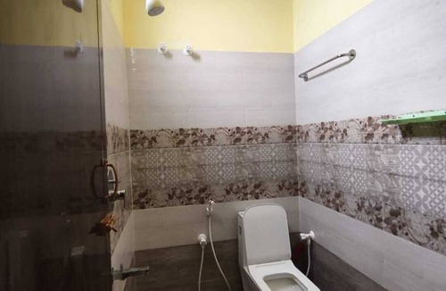 Coimbatore Apartment | Pet friendly cozy 1 BH for couples/families/groups