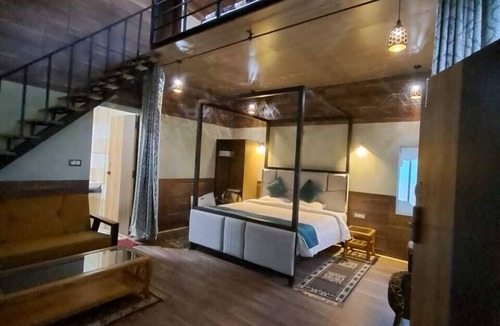 Naina Range Hotel | Pine Croft Aroma