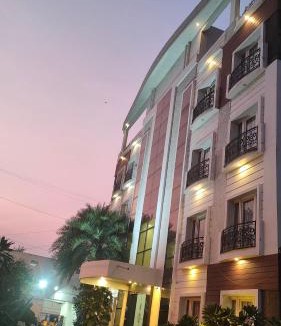 Kanchipuram Apartment | Pine Tree