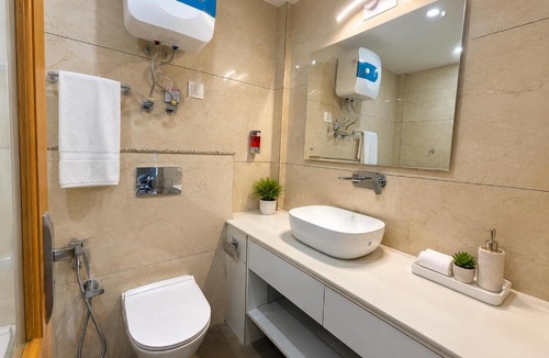 Narainpur Hotel | Pine Wood